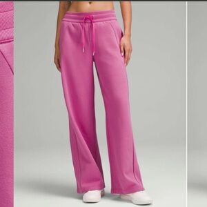 Lululemon Scuba Mid-Rise Wide-Leg Pant Sweatpants XS Pow Pink Tone 25” hem